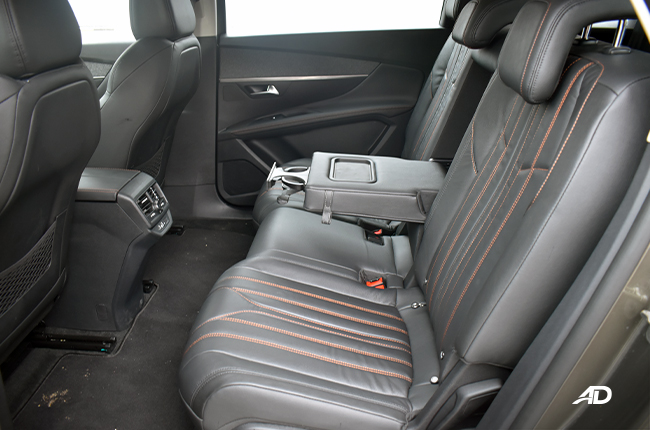 Peugeot 5008 interior rear seats
