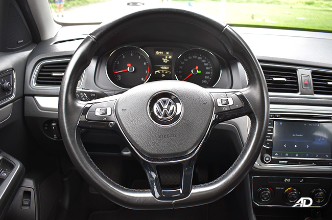 Volkswagen Lavida Club Edition interior steering wheel
